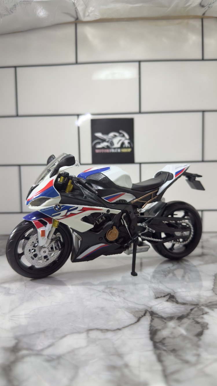 1:12 BMW S1000RR Motosiklet figürü (KUTULU)