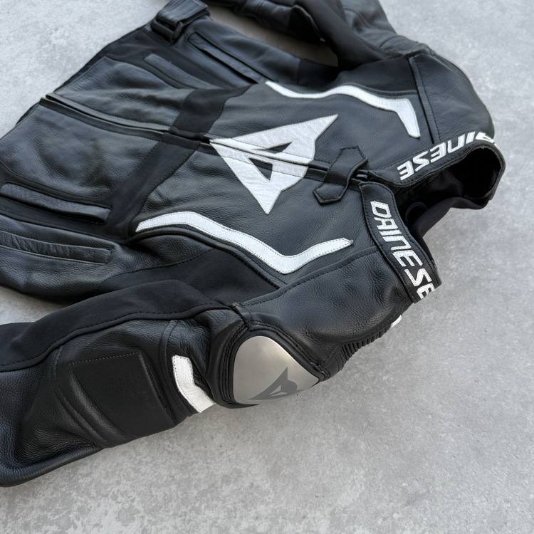 DAINESE HÖRGÜÇLÜ KADIN CEKET ( HAKİKİ DERİ )