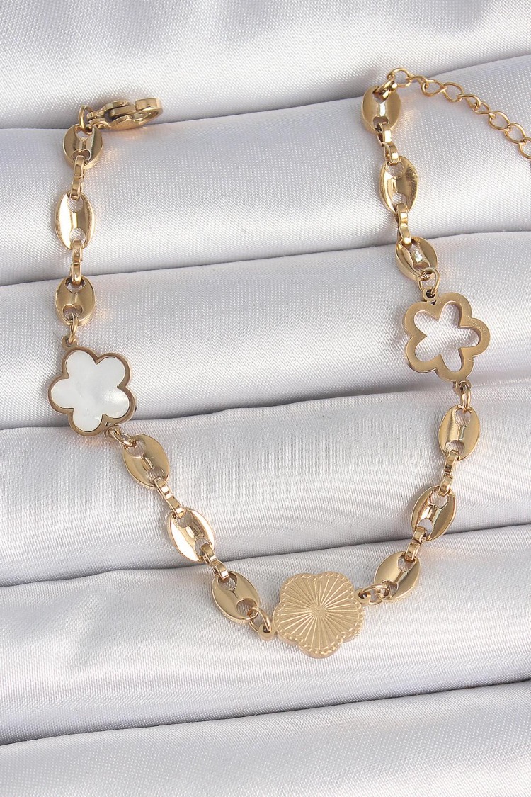 316L Çelik Gold Renk Yonca Model İşleme Detaylı Kadın Bileklik | BB6951