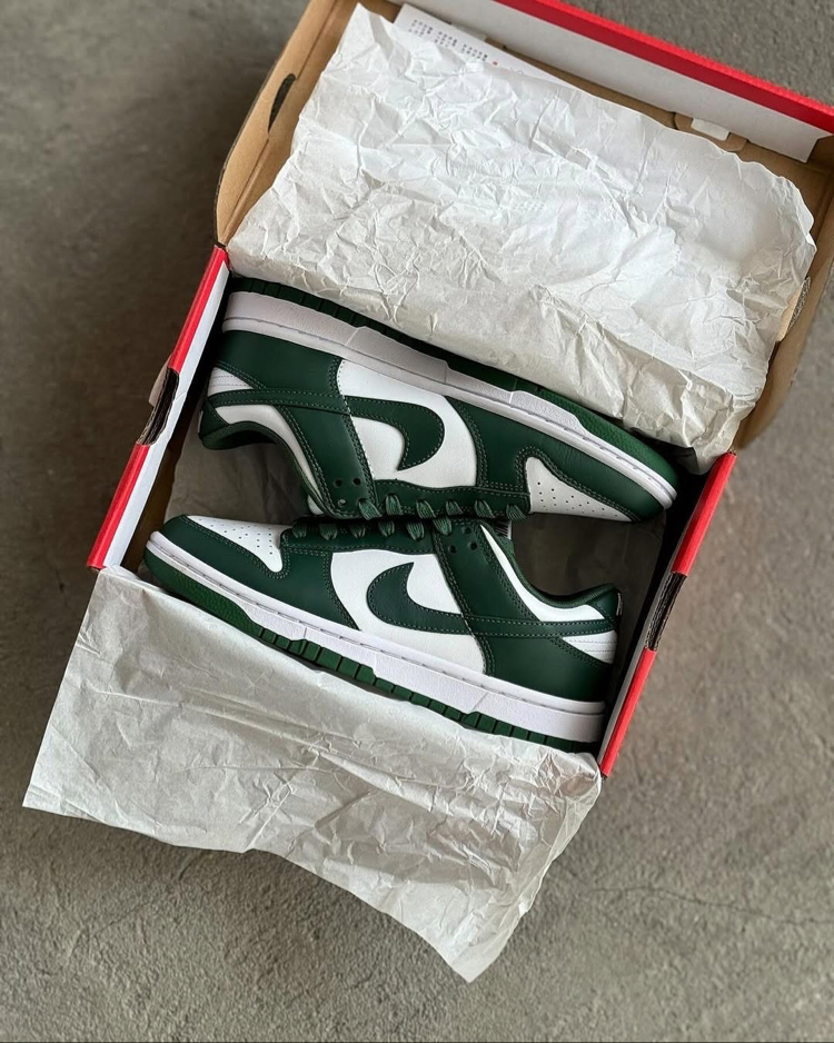 Nike Dunk Low “Team Green”