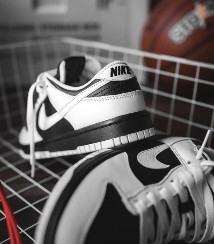 Nike Dunk Low Reverse Panda