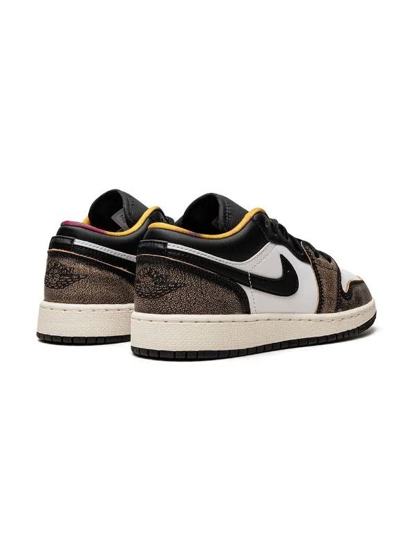 NİKE AİR JORDUN 1 LOW SE WEAR