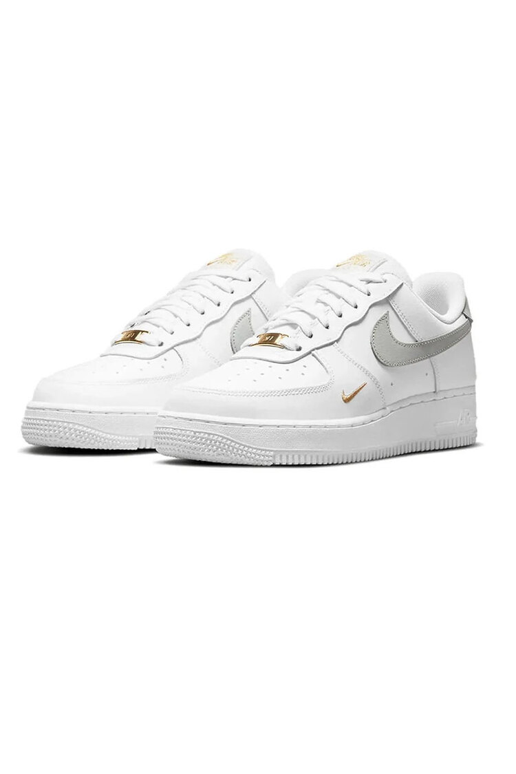 NİKE AIR FORCE 1 07’ ESSENTİALS
