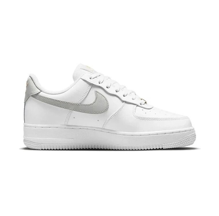 NİKE AIR FORCE 1 07’ ESSENTİALS