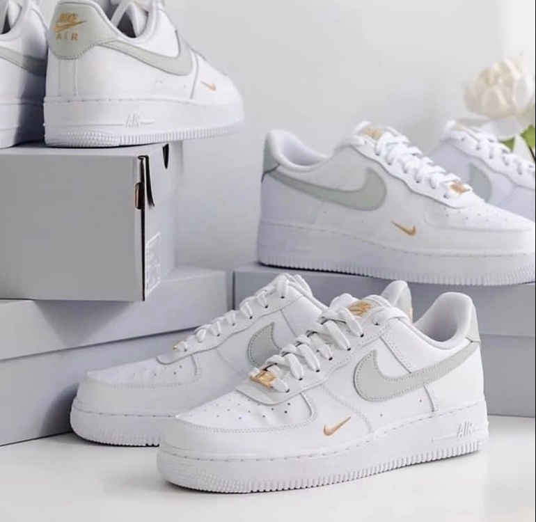 NİKE AIR FORCE 1 07’ ESSENTİALS