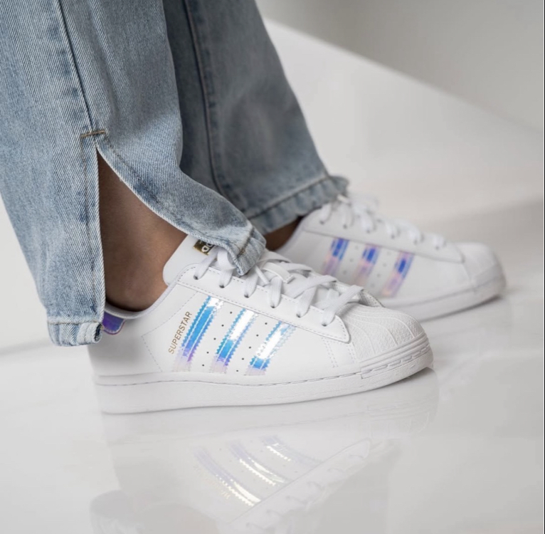 Adidas Süperstar “Hologram”