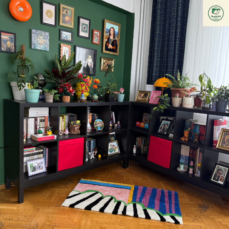 İç İçe Geçmiş Renkler