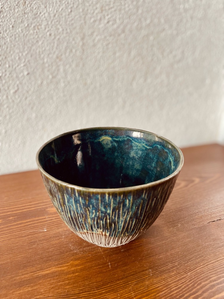 carved stoneware ramen kase