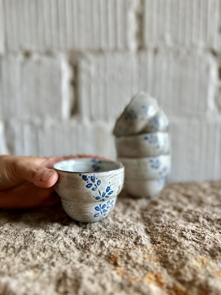  b e r r i e s mug