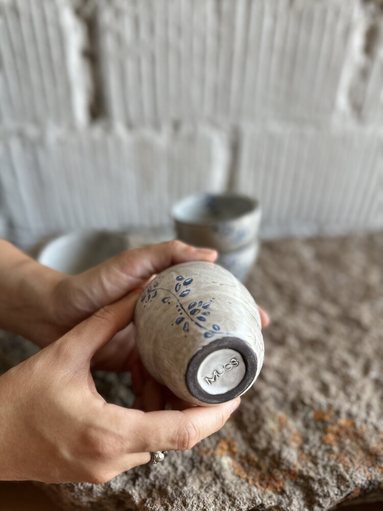  b e r r i e s mug