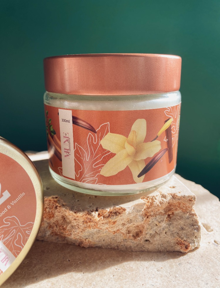 No.2 Amber, Cinnamon, Sandalwood and Vanilla