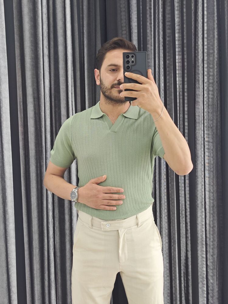 Ferahlık ve Şıklık Mint Yeşili Triko Tişört