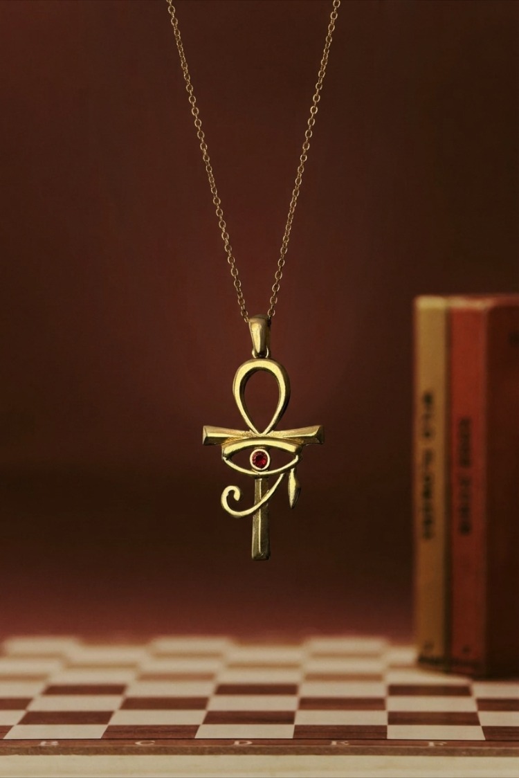 Ankh Garnet Kolye