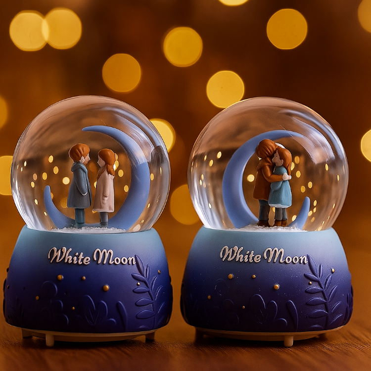 White Moon Temalı Işıklı Kar Küresi