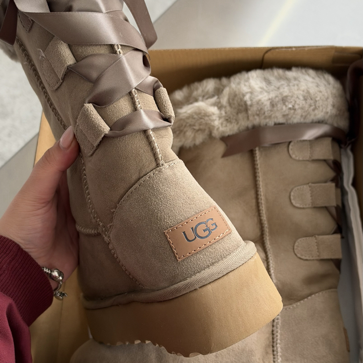 UGG Mini Bailey Bow Vizon