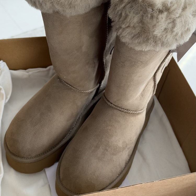 UGG Mini Bailey Bow Vizon