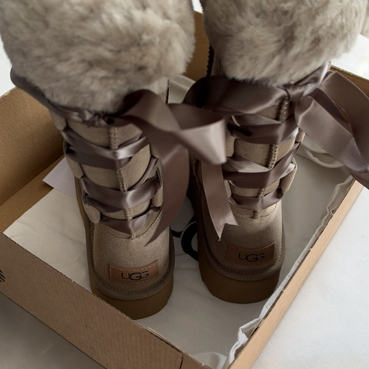 UGG Mini Bailey Bow Vizon