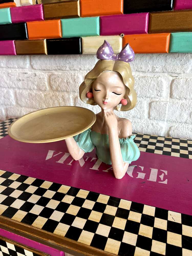 Tamamen El Boyaması Polyester Figür