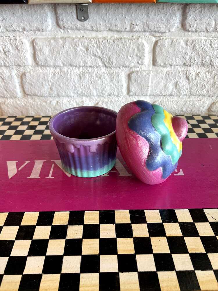 Tamamen El Boyaması Polyester Donut Kutu