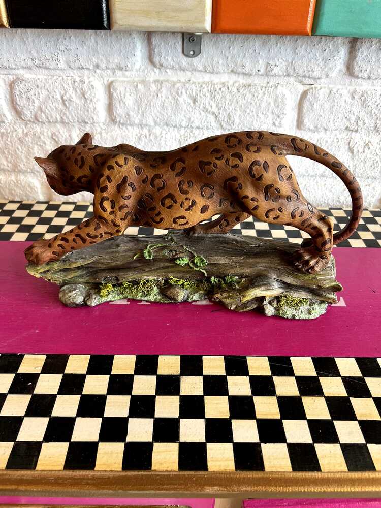 Tamamen El Boyaması Polyester Panter Figürü