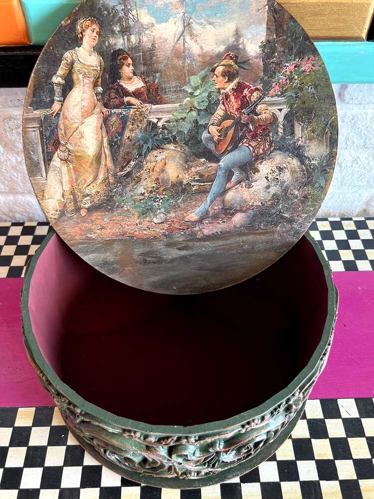Tamamen El Boyaması Ahşap Kapaklı Kutu