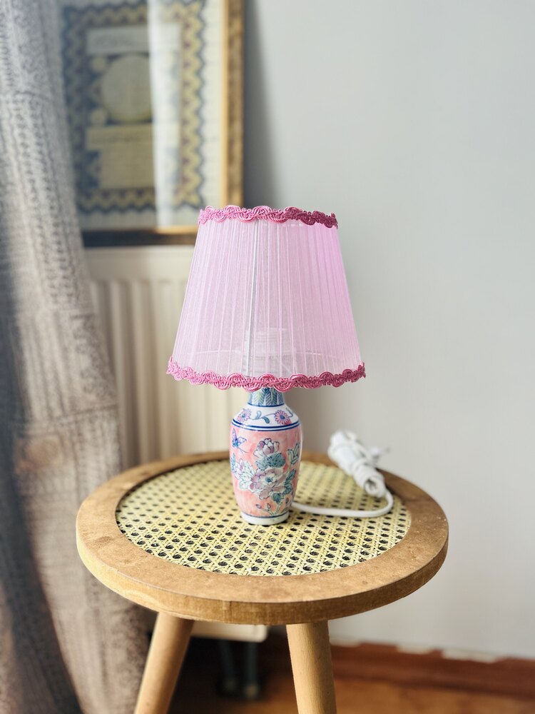 Pembe kurdele başlık abajur