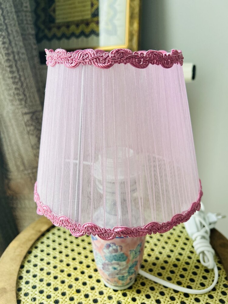 Pembe kurdele başlık abajur