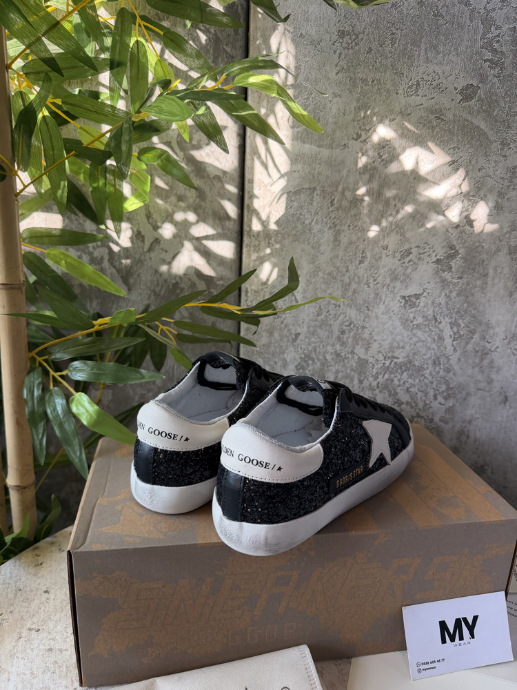 Golden Goose “Glitter Black” ⭐️