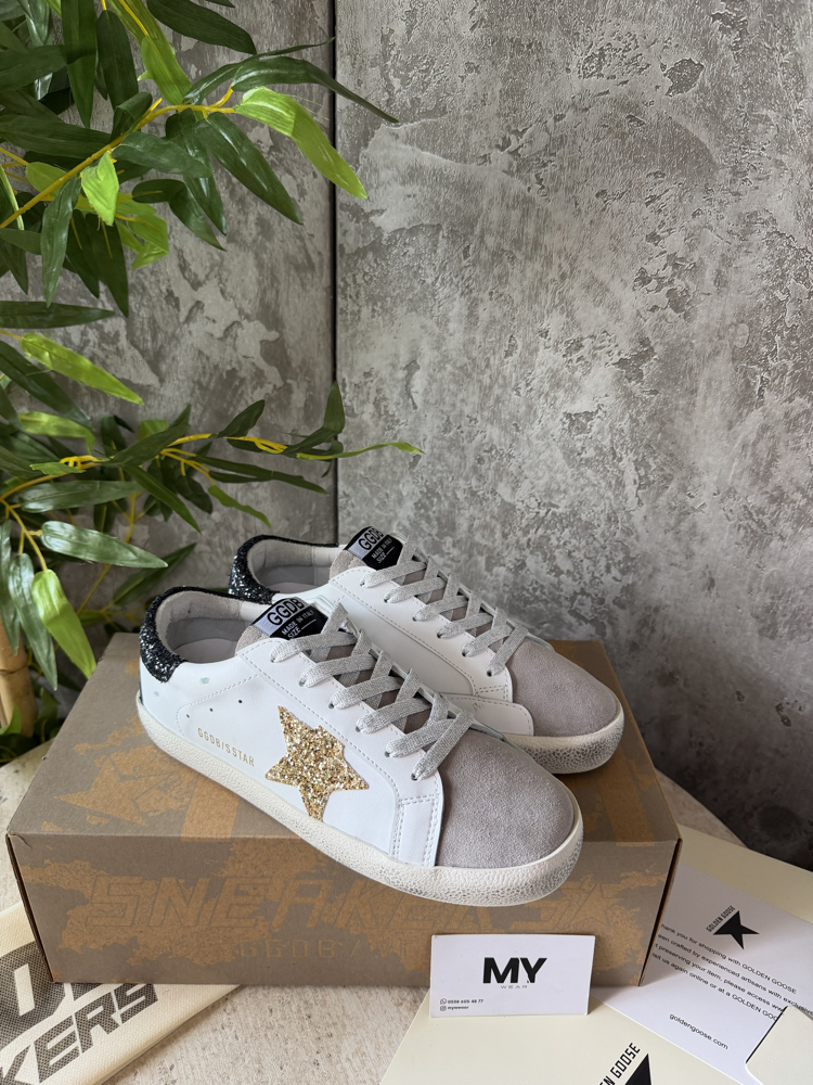 Golden Goose “Black/Gold” ⭐️