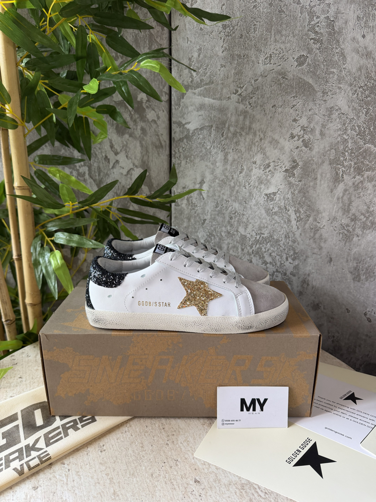 Golden Goose “Black/Gold” ⭐️