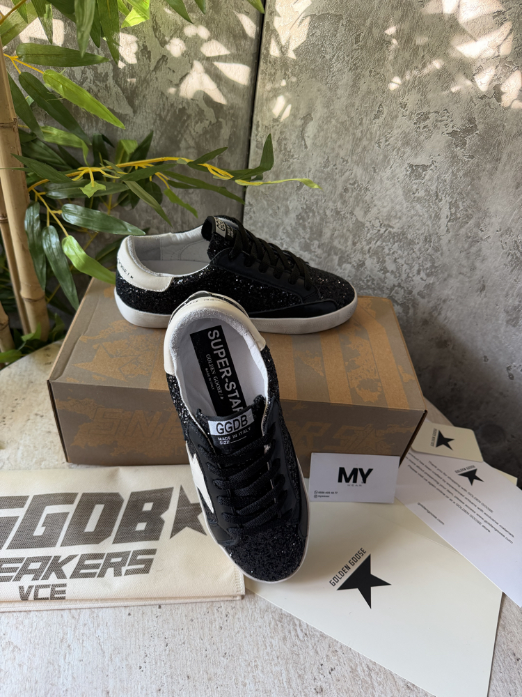 Golden Goose “Glitter Black” ⭐️