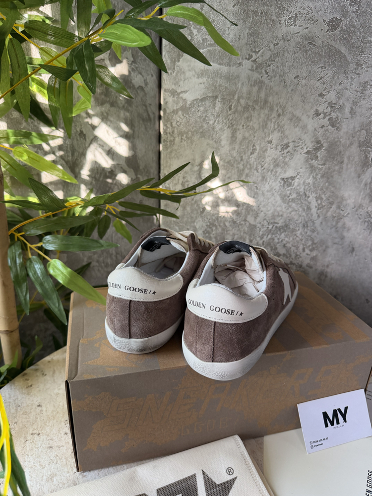 Golden Goose “Brown” ⭐️