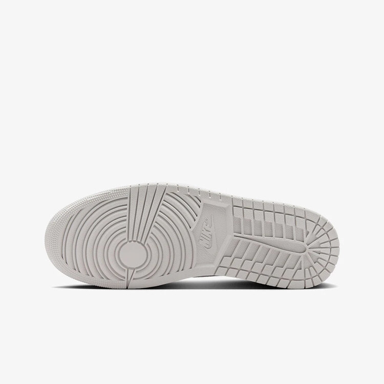Air Jordan Low “Silver”