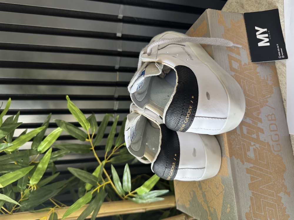 Golden Goose “White/Grey” ⭐️