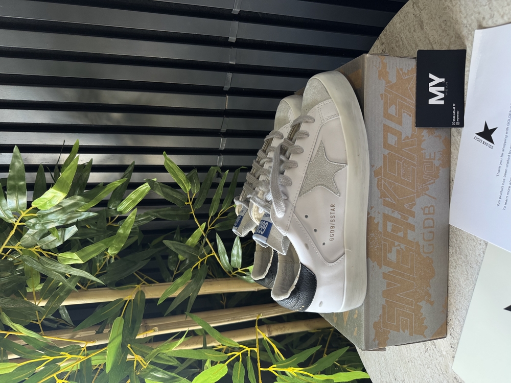 Golden Goose “White/Grey” ⭐️