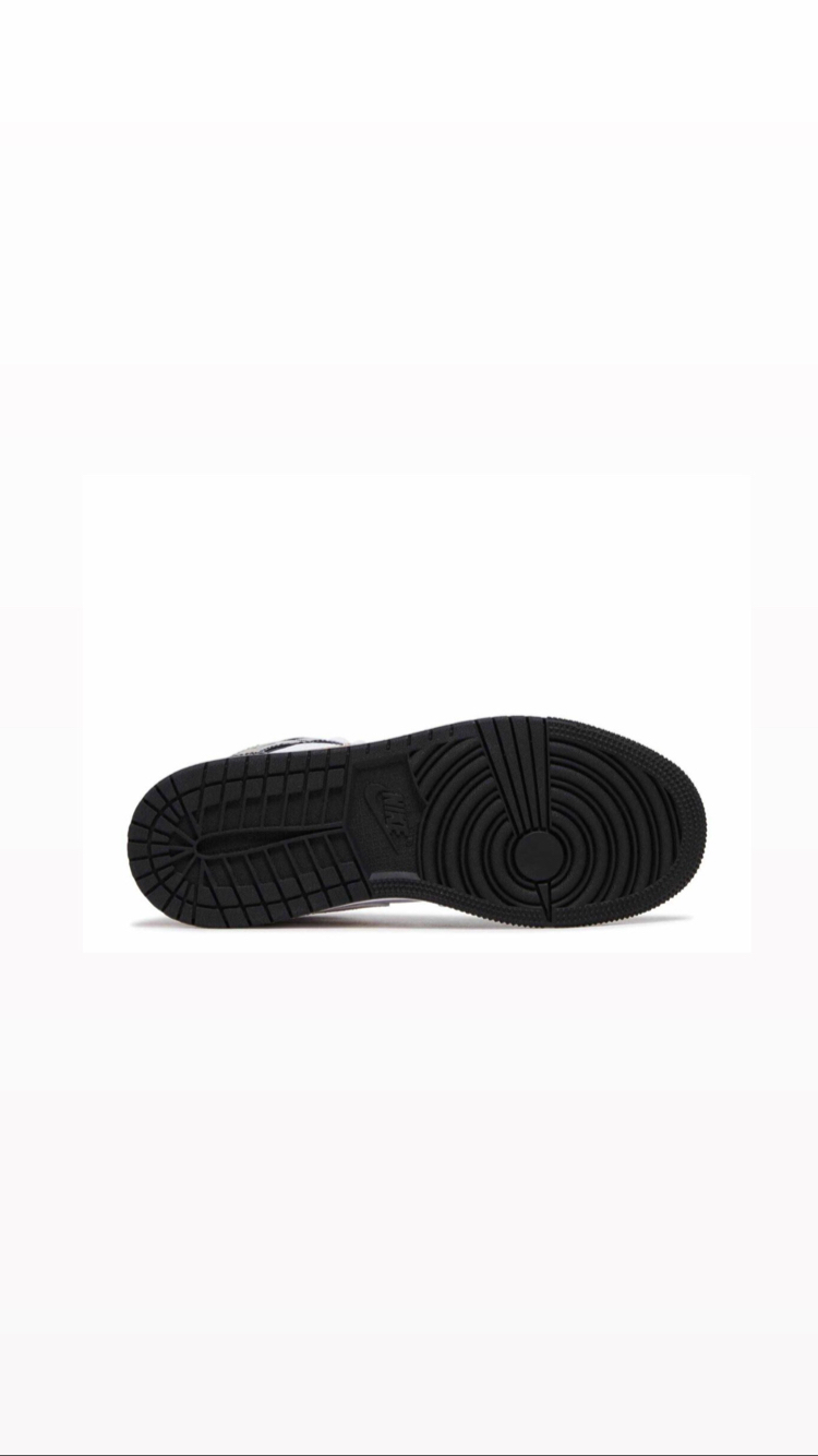 Nike Air Jordan 1 Mid Patent Black White Gold