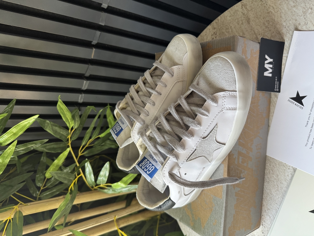 Golden Goose “White/Grey” ⭐️