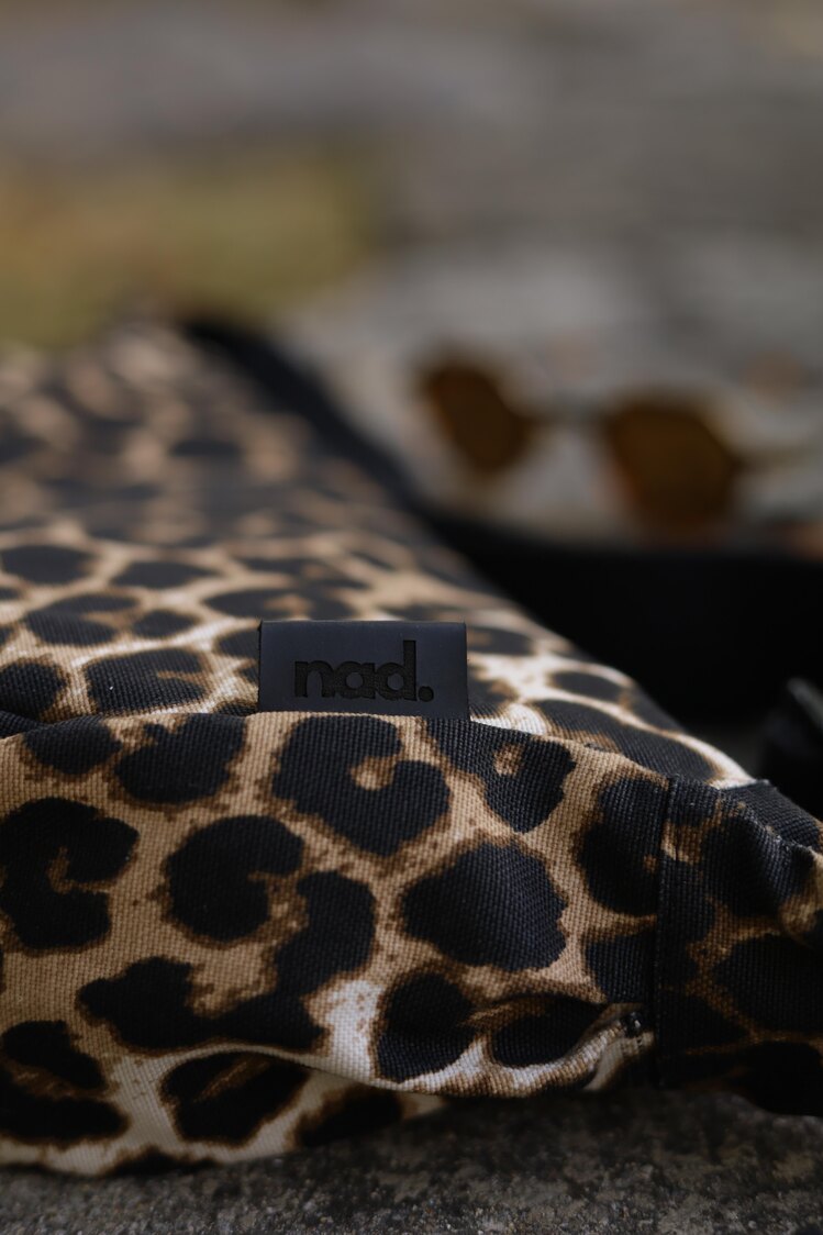 Uniq Brown Leo