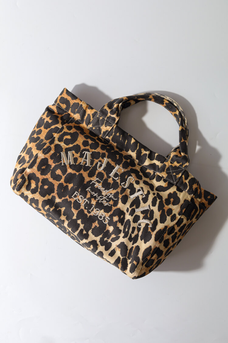 Majestic medium cream leo