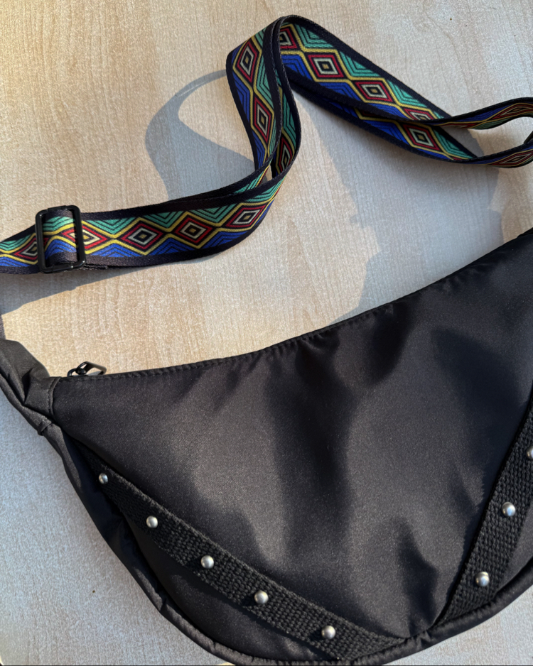 Uniq Color Black