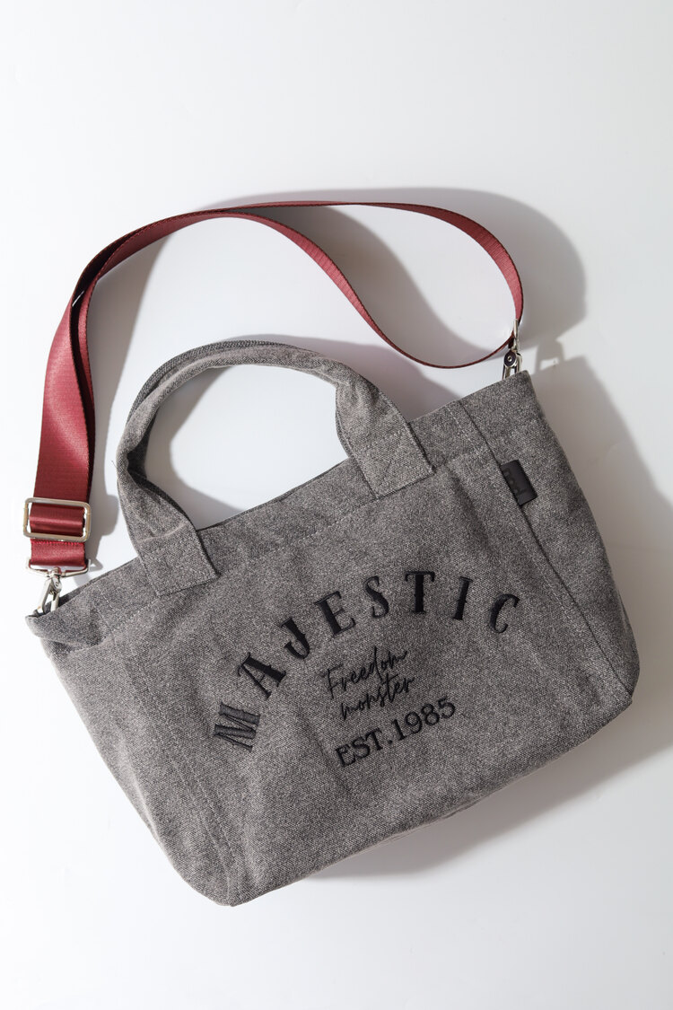 Majestic med gray