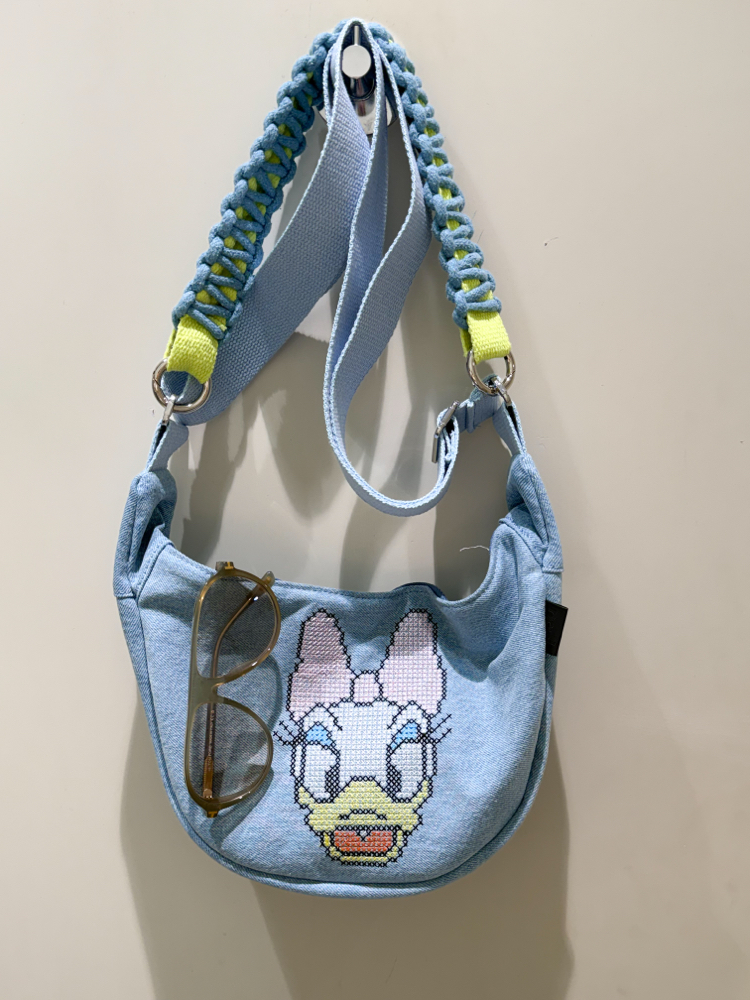 Uniq Lady Duck