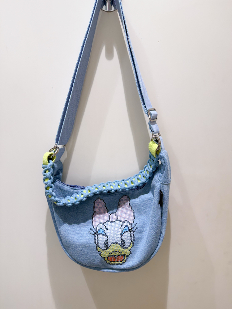 Uniq Lady Duck