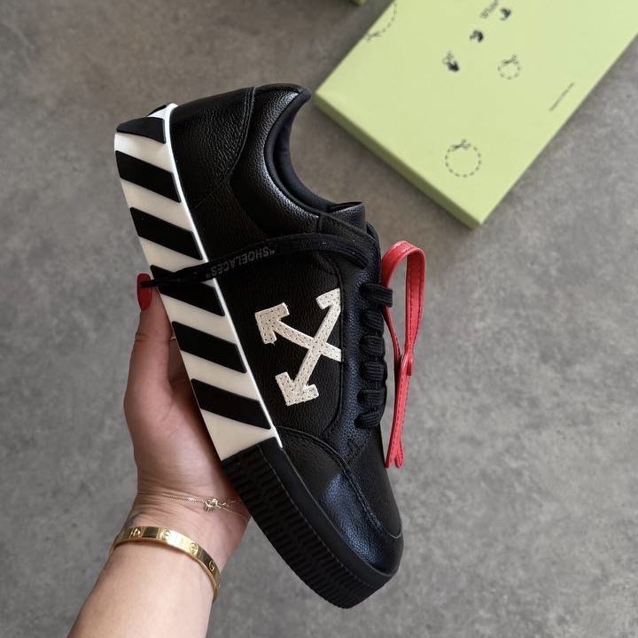 Off White Vulcanized Black 