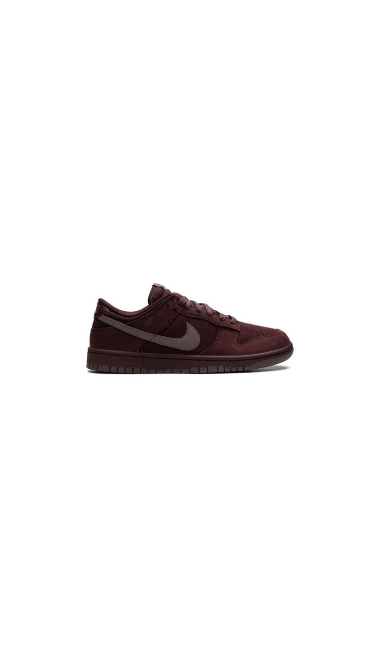 Dunk Low 'Burgundy Crush'