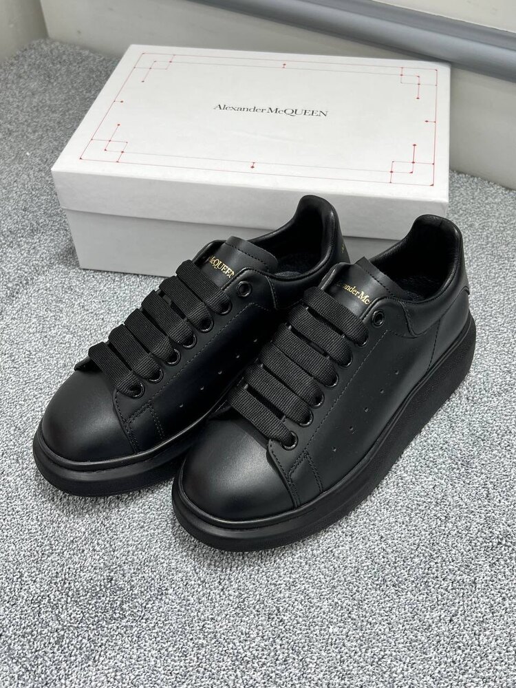 Alexander McQueen Black