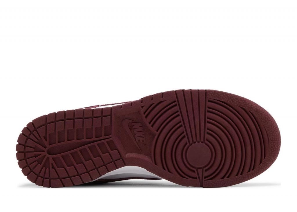 SB Dunk 'Low Bordeaux'