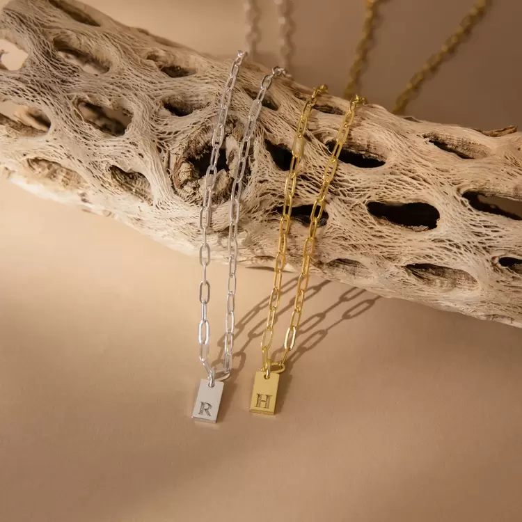 Navan Personalized Letter Charm Necklace | Altın Gümüş Kaplama | Özel Tasarım | Kutulu