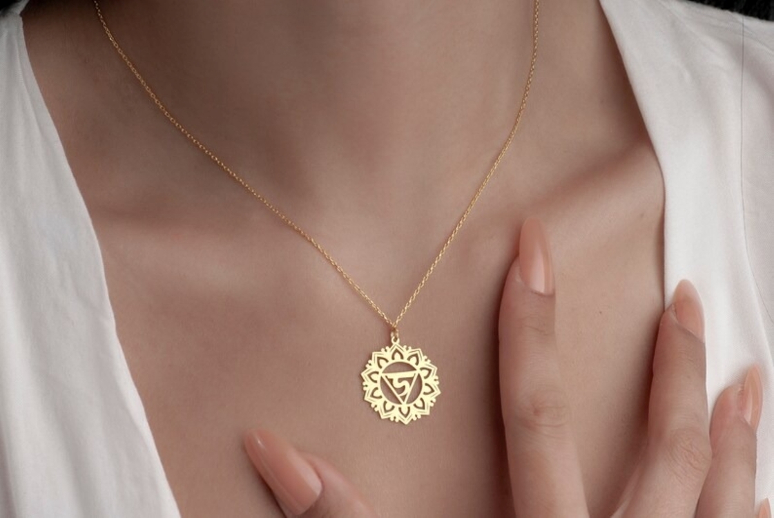 Navan Mandala Çiçek Kolye – 925 Ayar Gümüş