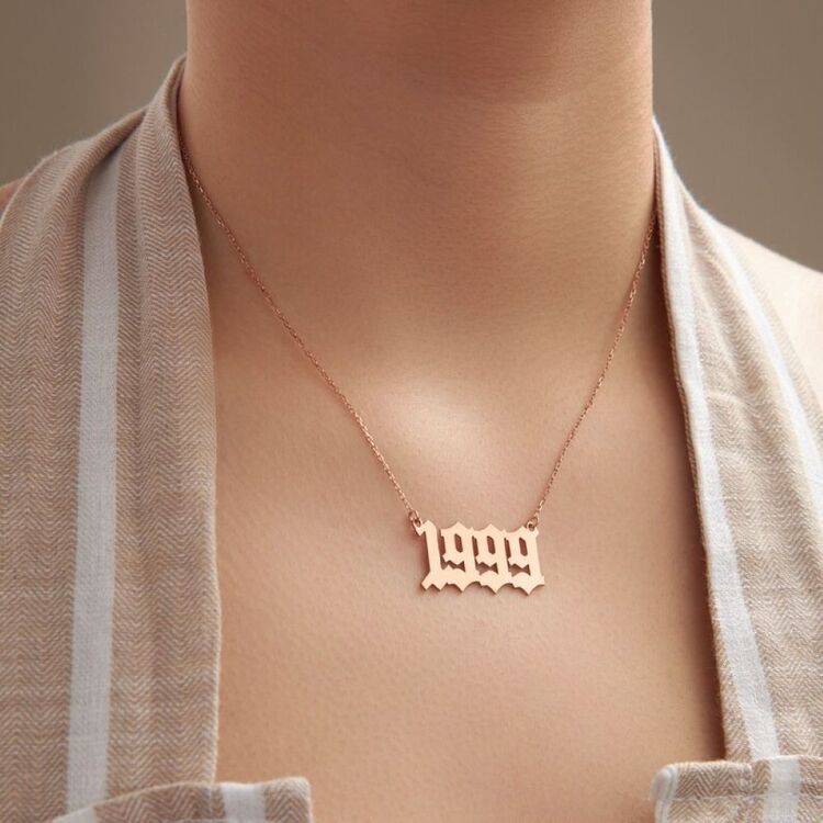 Navan 925 Ayar Gümüş Yıl Kolyesi (Gold, Silver ve Rose)